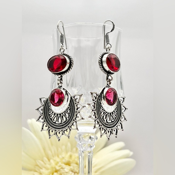 GARNET EARRINGS - Picture 12 of 14